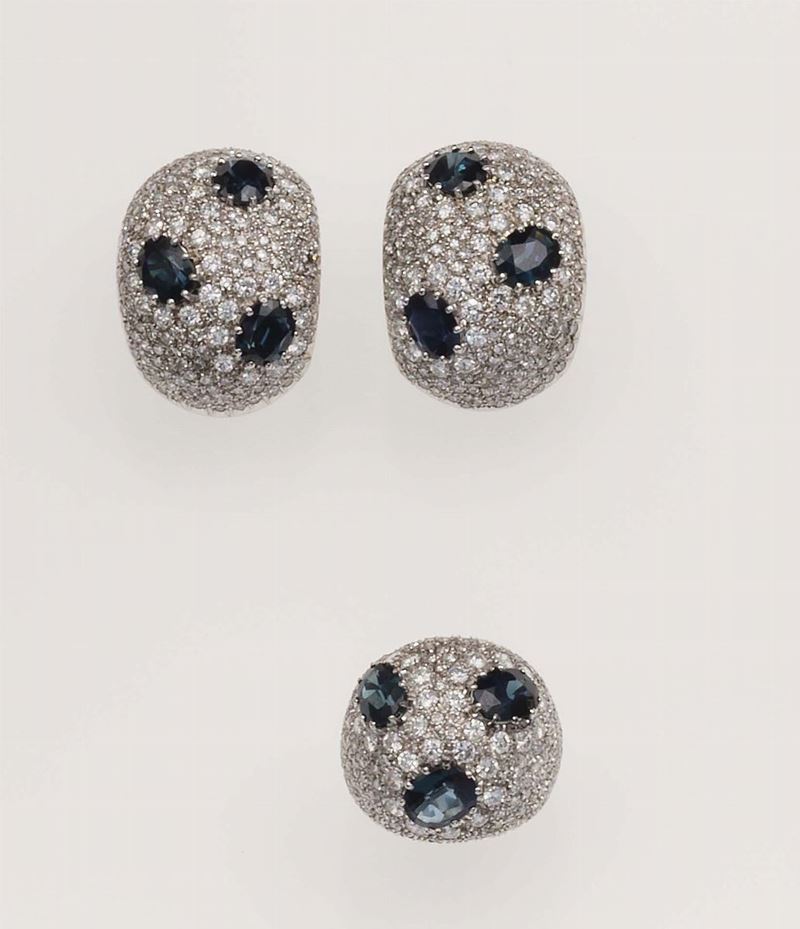 Parure composta da anello ed orecchini con pavé di diamanti e zaffiri  - Auction Jewels - Time Auction - Cambi Casa d'Aste