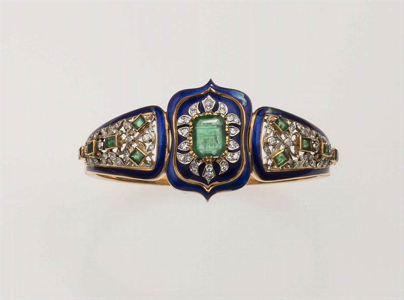 Bracciale rigido con smeraldo, diamanti e smalto blu  - Asta Fine Jewels - Cambi Casa d'Aste