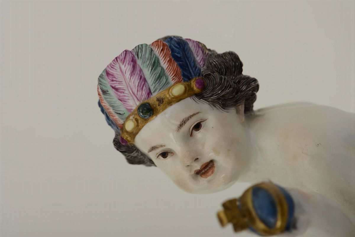 Coppia di Gruppi Raffiguranti i Quattro Continenti Meissen, 1755 Circa Modello di Friedrich Elias...