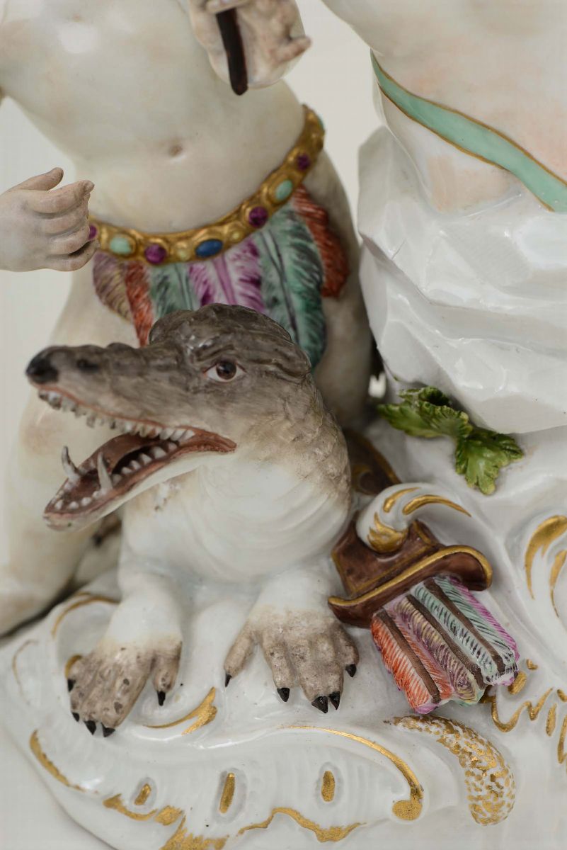 Coppia di Gruppi Raffiguranti i Quattro Continenti Meissen, 1755 Circa Modello di Friedrich Elias...