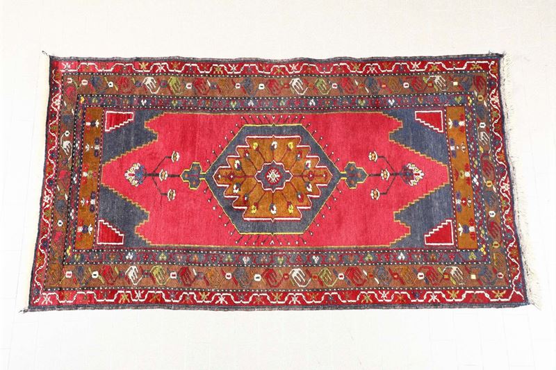 Tappeto anatolico XX secolo  - Asta Asta a Tempo Antiquariato - I - Cambi Casa d'Aste