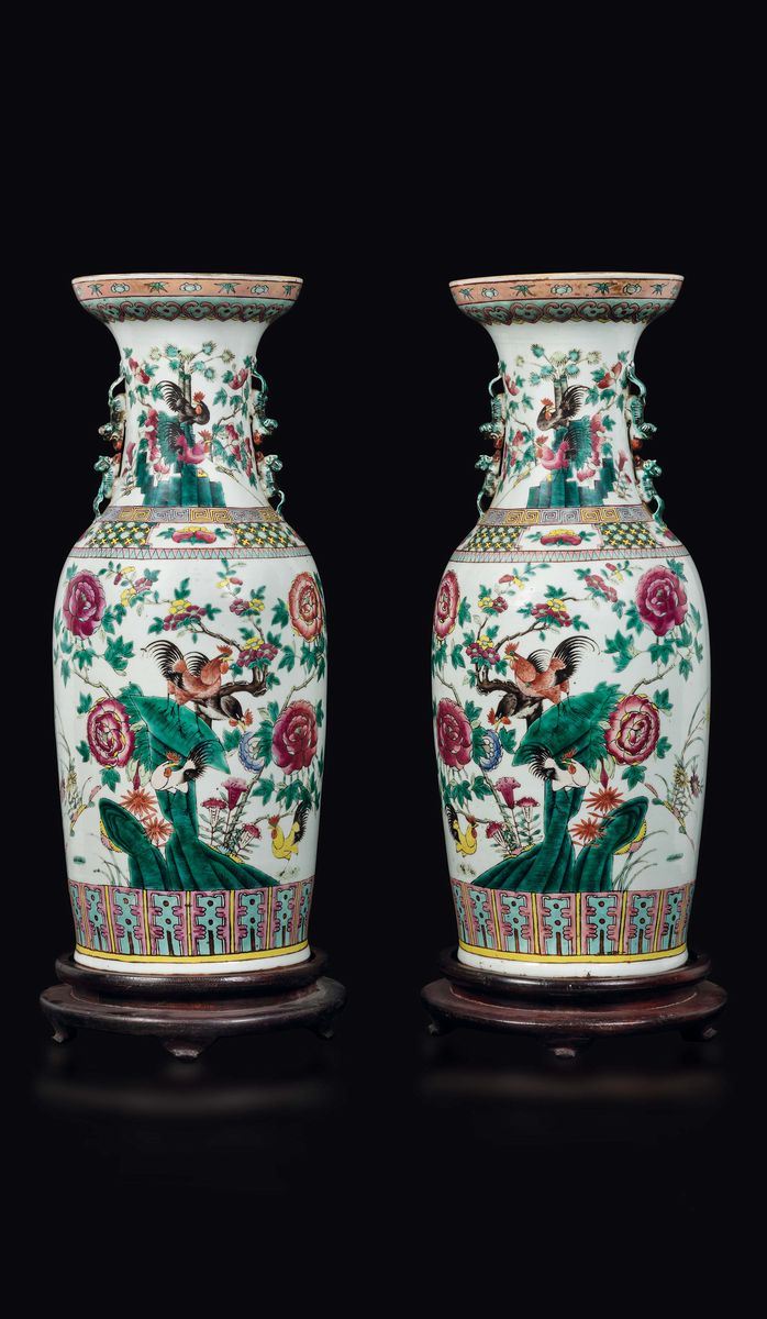 A pair of polychrome enamelled porcelain vases with roosters between flowers, China, Qing Dynasty, 19th century  - Auction Fine Chinese Works of Art - Cambi Casa d'Aste