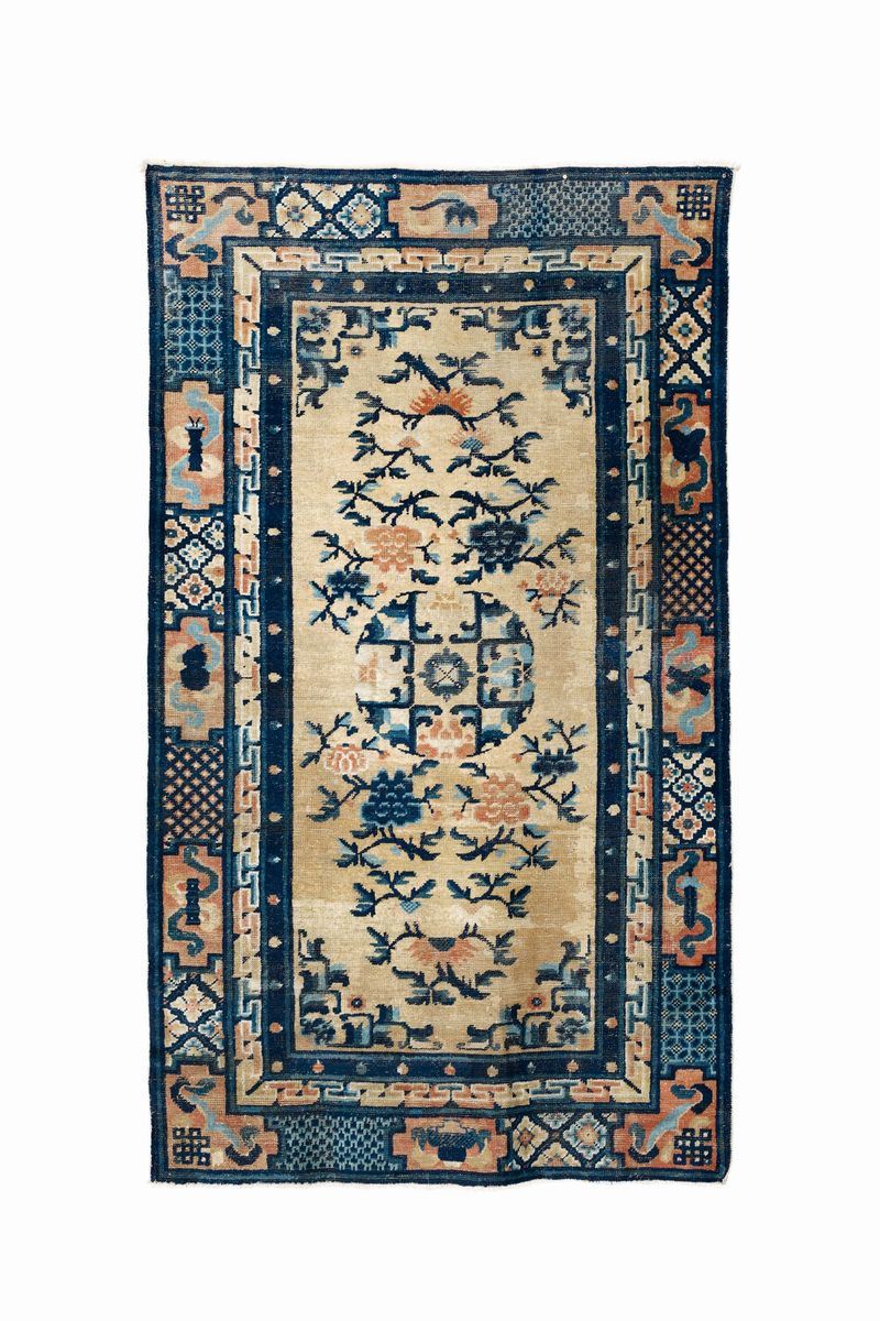 A Ninxia carpet China second half XIX century  - Auction Fine Carpets - Cambi Casa d'Aste