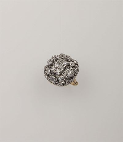 Mario Buccellati. Anello a Cupola con Diamanti di Vecchio Taglio