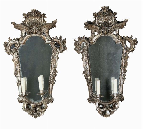 Coppia di ventoline in legno intagliato e laccato a mecca, seconda metà XVIII secolo