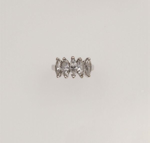 Anello con cinque diamanti taglio a marquise per ct 1,50 circa