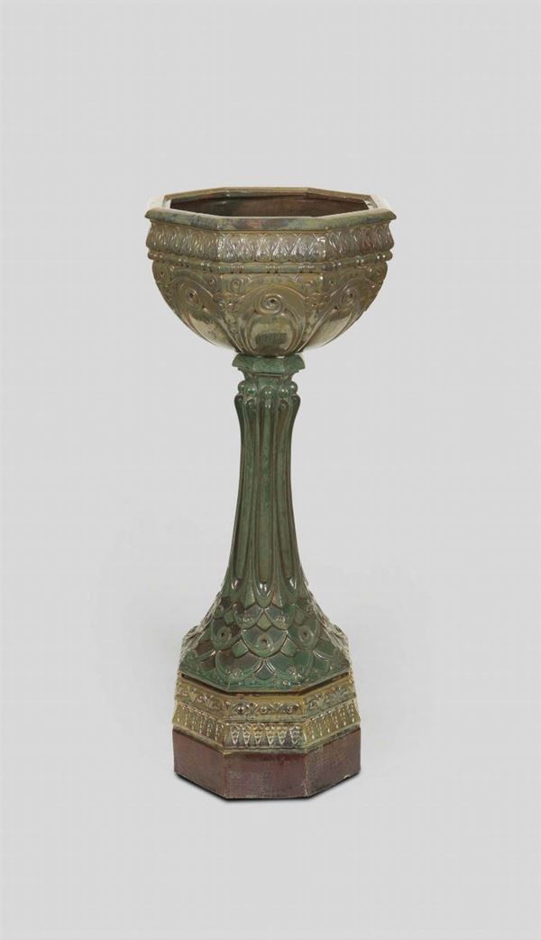Galileo Chini, Florence, Mugello, 1920 ca. A flower vase in tin-glazed terracotta on a tall stand with  [..]