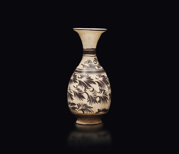 A Chizou sgraffiato vase, China, Song Dynasty (960-1279)