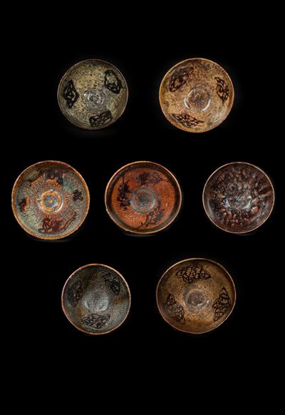 Lotto di Sette Ciotoline Jizhou in Grès Smaltato, Cina, Dinastia Song (960-1279)
