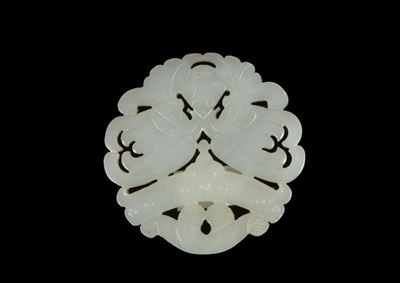 Giada Bianca Traforata con Pipistrello, Cina, Dinastia Qing, XIX Secolo