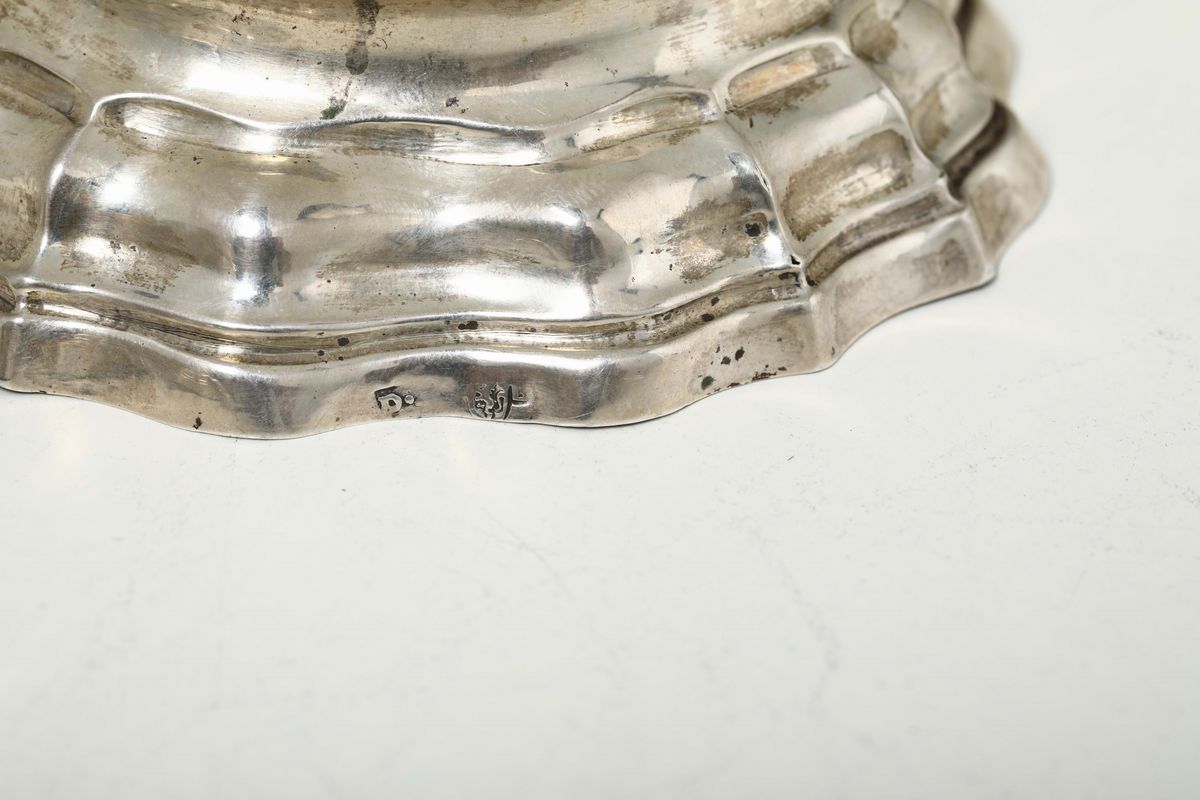 Coppia di Saliere in Argento Sbalzato, Brescia Ultimo Quarto del XVIII Secolo. Argentiere Domenic...