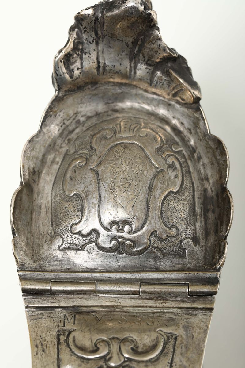 Navicella in Argento Sbalzato, Cesellato e Inciso, Manifattura Italiana del XVIII Secolo.