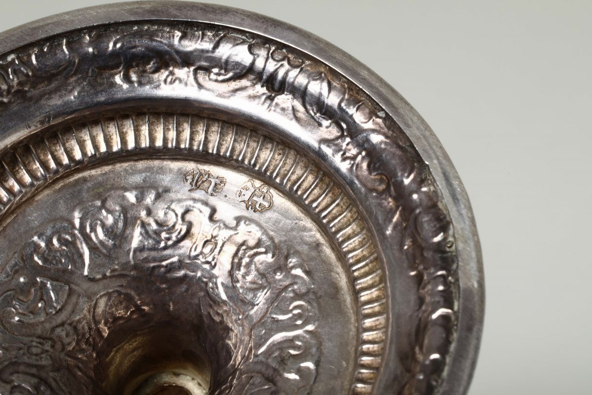 Pisside in Argento Sbalzato e Cesellato, Torino, Metà del XVIII Secolo, Marchio del Bollatore Gio...