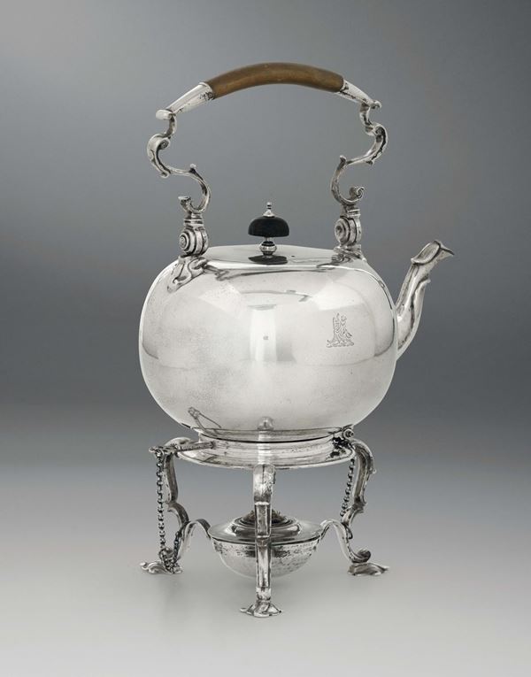 A samovar in sterling silver, molten, embossed and chiselled. Stamps for London 1728. Silversmith Edward Peacock