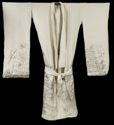 Veste in Seta Bianca con Motivo a Piume di Pavone, Cina, Inizio XX Secolo