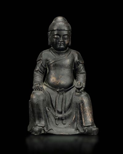 Figura di Dignitario Seduto in Bronzo con Tracce di Doratura, Cina, Dinastia Ming, XVII Secolo