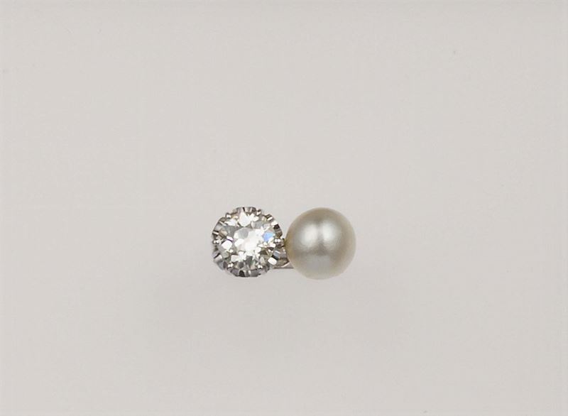 Anello contrarié con perla naturale e diamante di vecchio taglio di ct 1,45 circa  - Asta Fine Jewels - Cambi Casa d'Aste