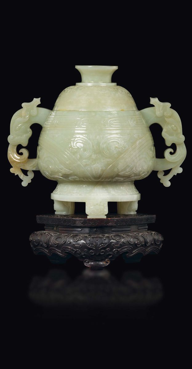 A large white jade censer and cover with an archaic style motif, China, Qing Dynasty, 18th century  - Auction Fine Chinese Works of Art - Cambi Casa d'Aste