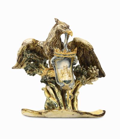 Piccola Scultura con Aquila e Stemma Coronato Savona, Fabbrica di Giuseppe Robatto, Modellata da ...