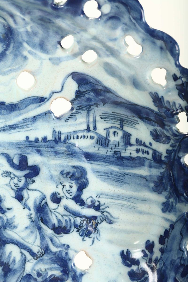 Sottocoppa Traforata Savona, Manifattura Grosso, Fine del XVII – Inizi del XVIII Secolo.