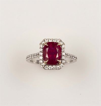 Anello con Rubino Burma di Ct 2,99