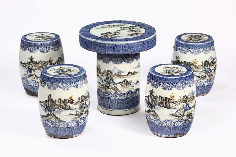 Four porcelain garden seats and a table with landscape, China, Republic, 20th century  - Auction Fine Chinese Works of Art - Cambi Casa d'Aste