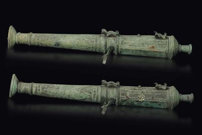 Coppia di Cannoni in Bronzo Sbalzato, Cina, Dinastia Qing, XVIII Secolo