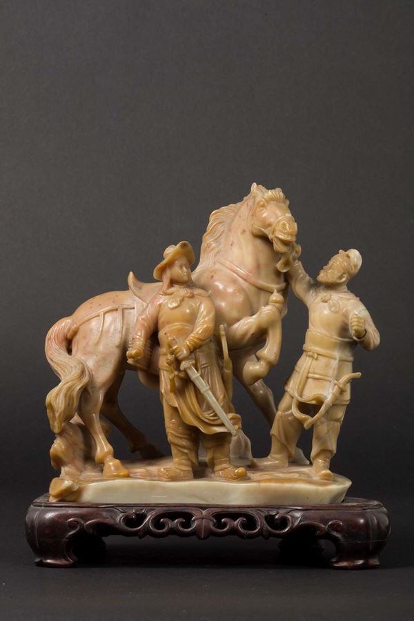 Gruppo scolpito in saponaria con cavallo e cavalieri, Cina, inizio XX secolo
