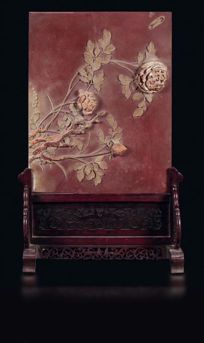 Placca in Pietra con Decoro di Rose a Rilievo, Cina, Dinastia Qing, Inizio XIX Secolo