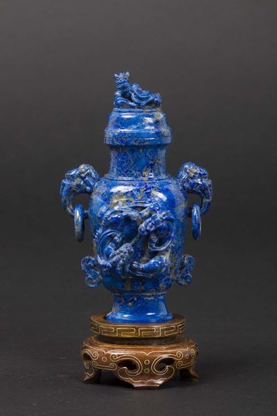 Vasetto con Coperchio Scolpito in Lapislazzulo, Cina, Dinastia Qing, Fine XIX Secolo
