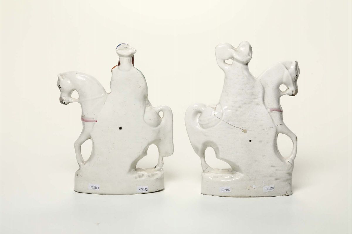 Coppia di Figurine Inghilterra, Staffordshire, Periodo Vittoriano, XIX Secolo