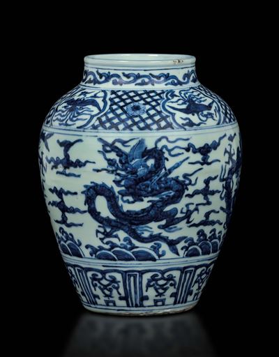 Vaso in Porcellana Bianca e Blu con Draghi tra le Nuvole, Cina, Dinastia Qing, Epoca Shunzhi (164...