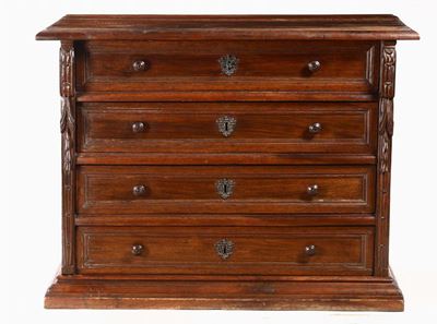 Casettone in legno massello, XVIII secolo, quattro cassetti