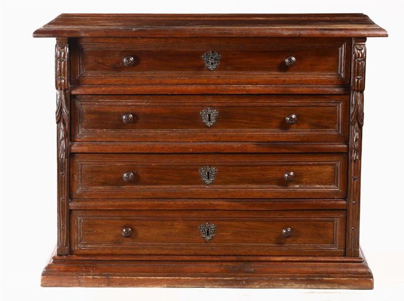Casettone in legno massello, XVIII secolo  - Auction Furniture | Cambi Time - Cambi Casa d'Aste