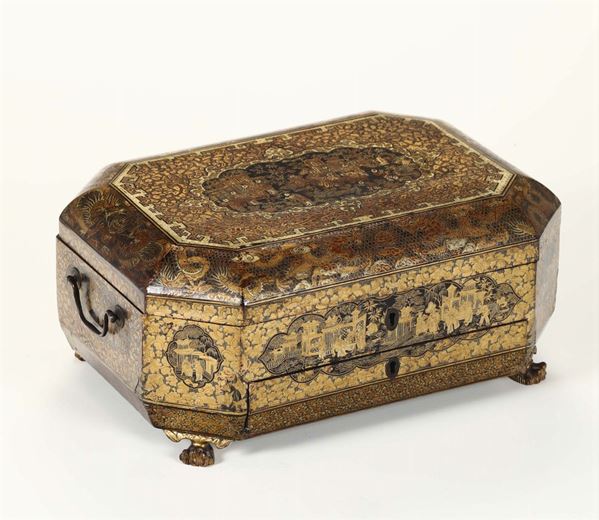 Scatola da cucito in legno ebanizzato e decorato a chiniseries, XIX secolo