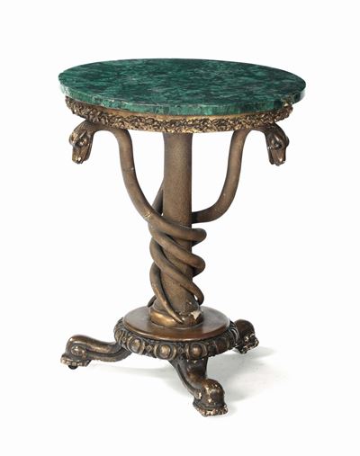 Tavolino in Legno Intagliato e Dorato con Piano Circolare in Malachite, XIX Secolo