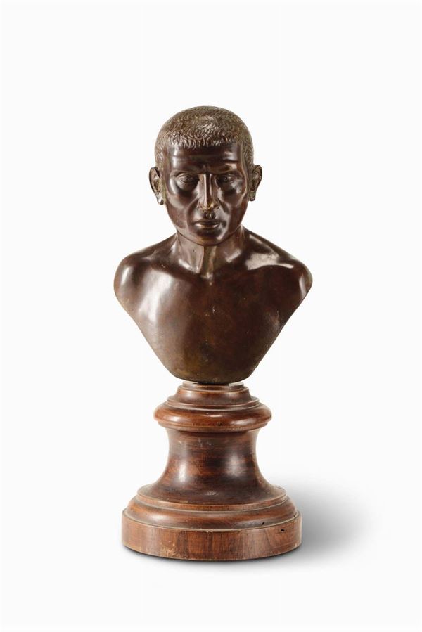 A bust in molten and chiselled bronze depicting an ancient Roman (Caesar?). Italian founder from the 18th-19th century