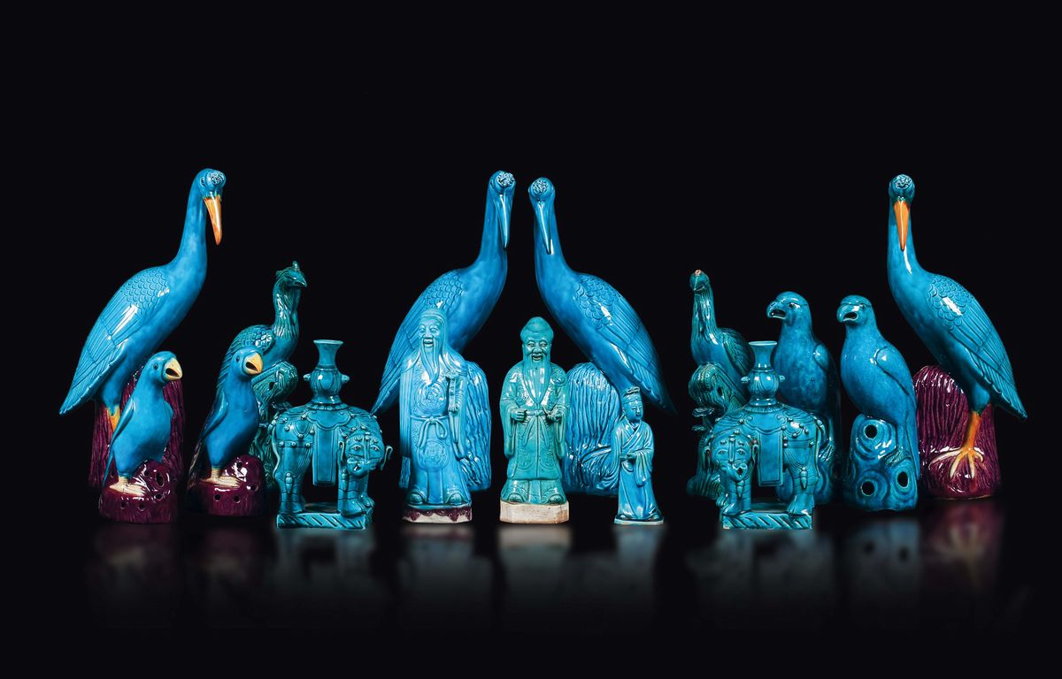 Set di Quindici Figure in Porcellana a Smalto Turchese Raffiguranti Uccelli, Elefanti e Dignitari...