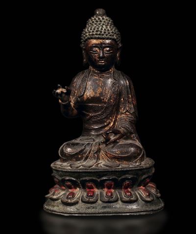 Figura di Buddha in Bronzo con Tracce di Doratura Seduto su Doppio Fiore di Loto, Cina, Dinastia ...