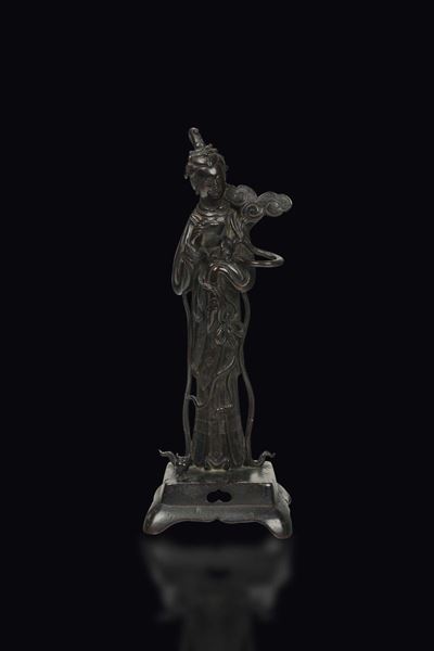 Figura di Guanyin in Bronzo, Cina, Dinastia Ming, XVII Secolo