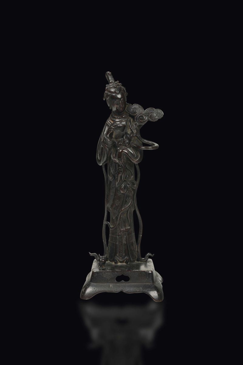 A bronze figure of Guanyin, China, Ming Dynasty, 17th century  - Auction Fine Chinese Works of Art - Cambi Casa d'Aste