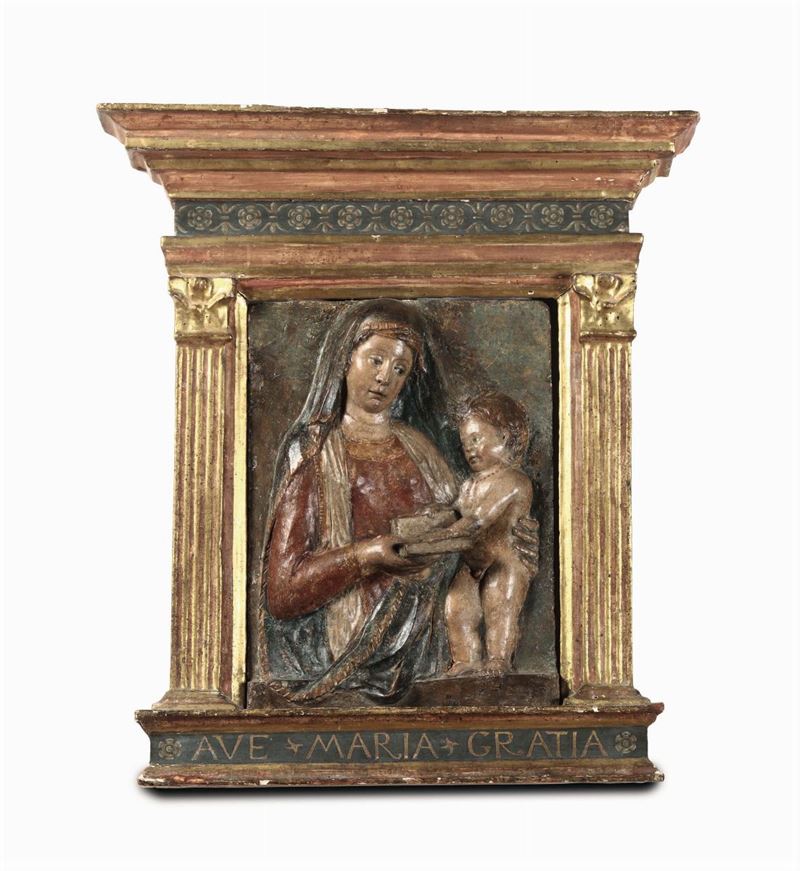 A Madonna with child, a relief in polychrome terracotta within a ciborium frame in painted and gilded wood, Renaissance modeller active in Veneto in the second half of the 15th century  - Auction Sculpture and Works of Art - Cambi Casa d'Aste