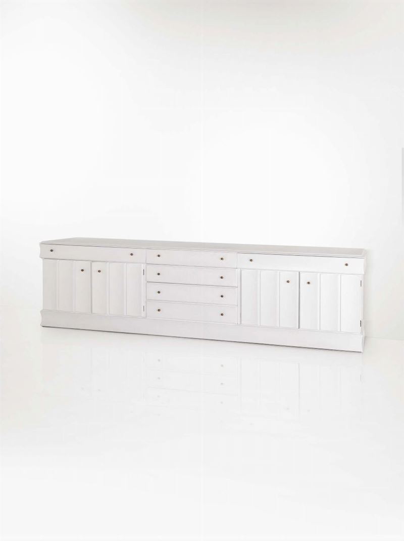 Mobile contenitore con struttua in legno laccato e dettagli in metallo.  - Auction Design - Cambi Casa d'Aste