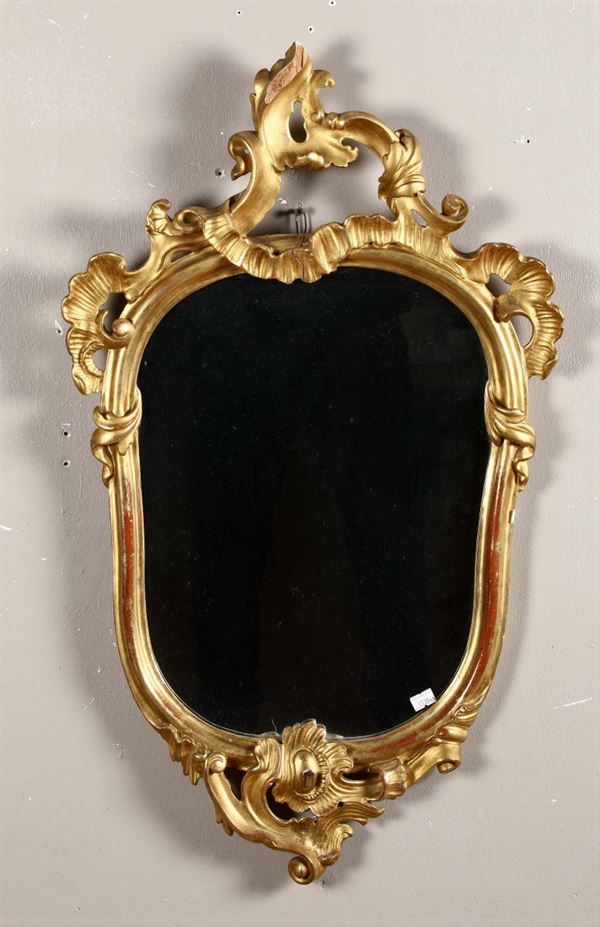 Coppia di specchierine in legno intagliato e dorato, XIX secolo