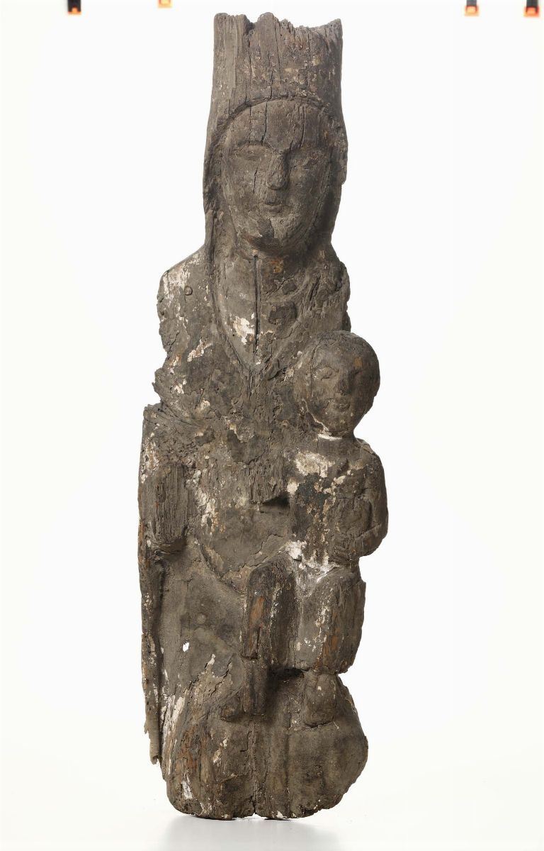 Madonna con Bambino in legno scolpito, scultore dell'Italia centrale attivo nel XIV secolo  - Asta Antiquariato - Cambi Casa d'Aste