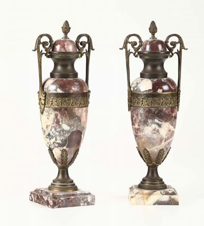 Coppia Vasi in Marmo e Bronzo Dorato, XIX Secolo