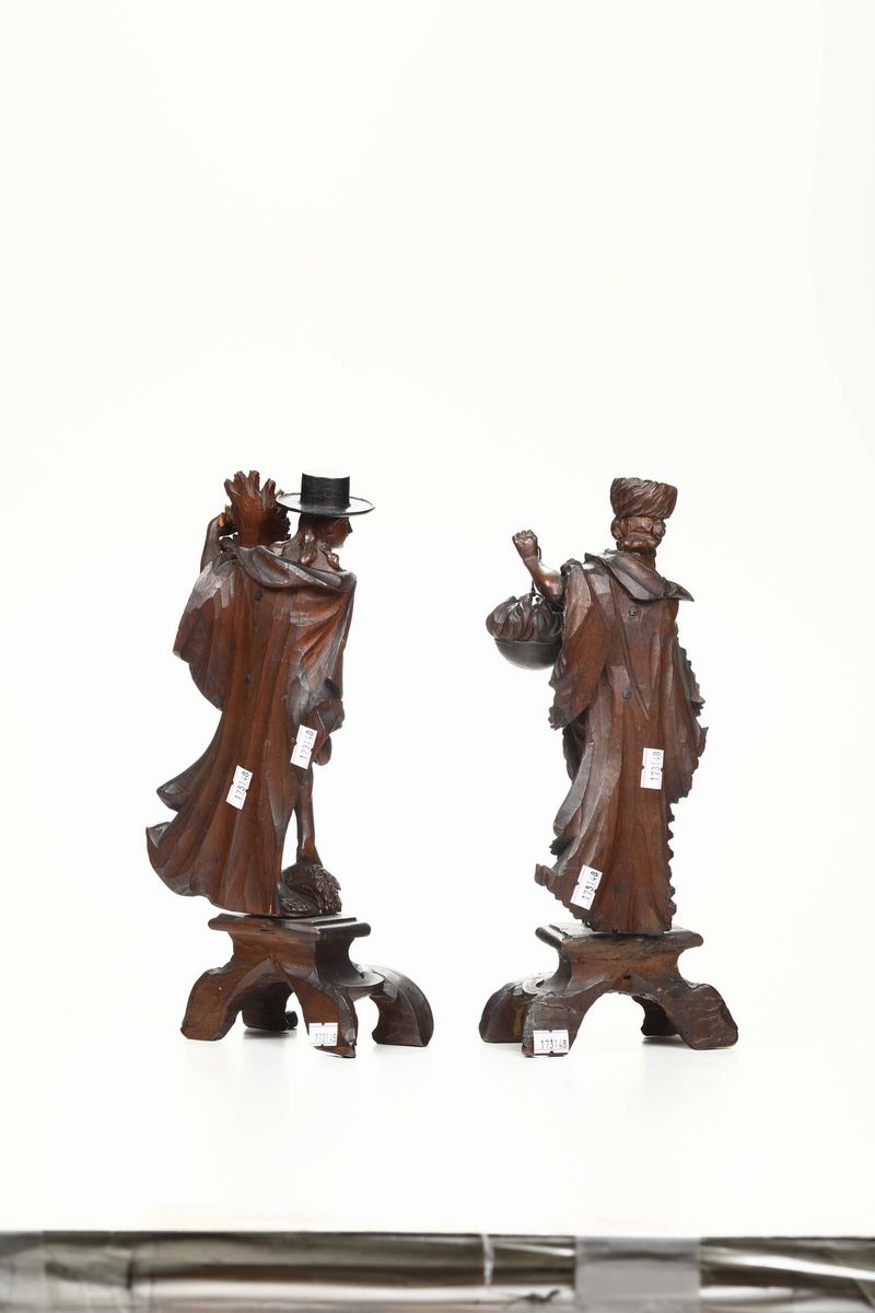 Coppia di Allegorie in Legno Scolpito, Alto Veneto XIX Secolo