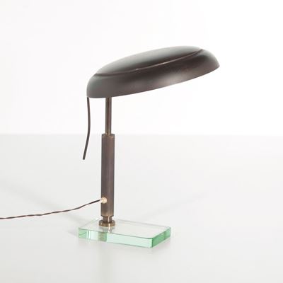 Lampada da Tavolo con Struttura in Ottone Filettato e Metallo Laccato.