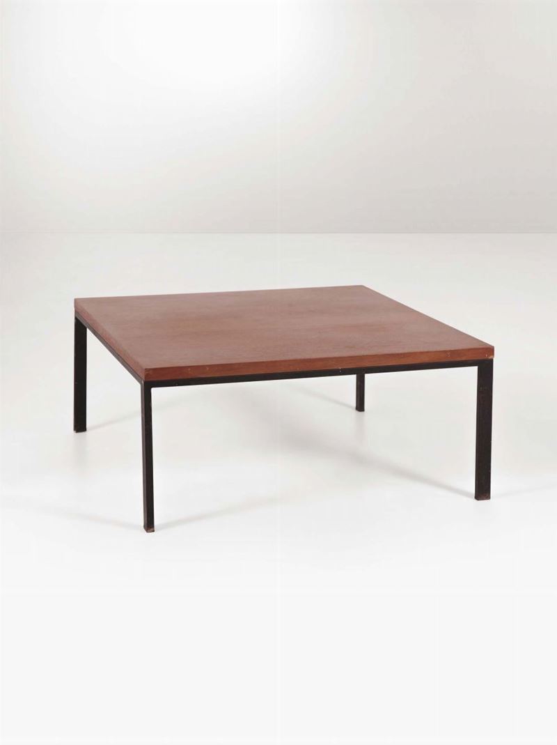 Tavolo basso con struttura in metallo e piano in legno. Prod. Italia, 1950 ca. cm 75x34x75  - Asta Design - Cambi Casa d'Aste