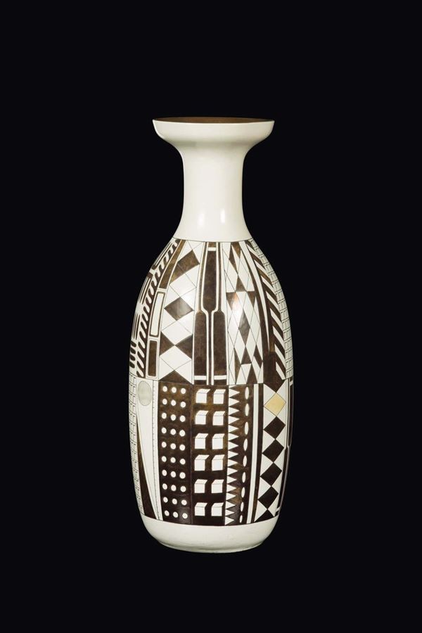Giovanni Gariboldi, Richard Ginori, San Cristoforo, Milano, 1950 ca. An exceptional vase in earthenware  [..]